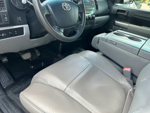 Used 2011 Toyota Tundra 2WD Double Cab image 9