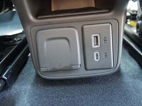 New 2026 Chevrolet TrailBlazer LT w/ Convenience Package AWD/4WD image 17