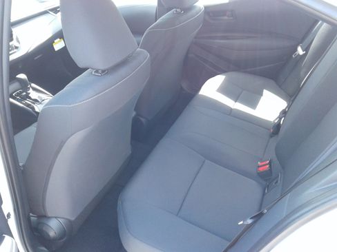 Used 2025 Toyota Corolla LE FWD image 12