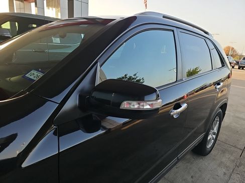 Used 2014 Kia Sorento LX FWD image 3