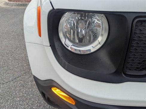 Used 2021 Jeep Renegade Sport image 10