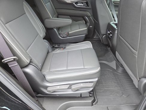 New 2026 GMC Yukon Elevation w/ LPO, Elevation Black Package AWD/4WD image 26