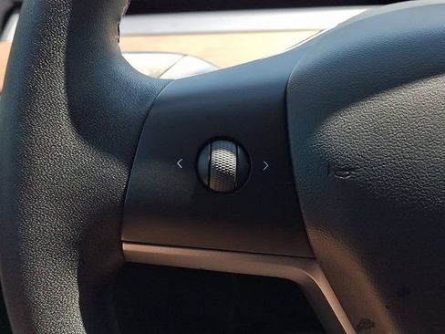 Used 2020 Tesla Model Y Long Range AWD/4WD image 21