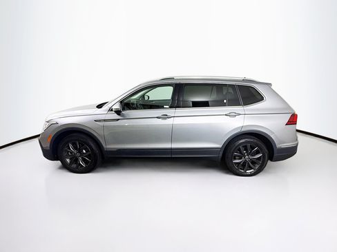 Used 2023 Volkswagen Tiguan SE FWD image 4