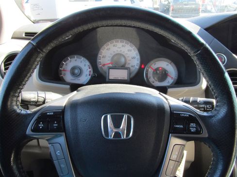 Used 2012 Honda Pilot Touring image 17