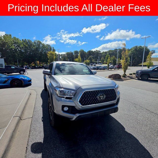 Used 2019 Toyota Tacoma TRD Off-Road AWD/4WD image 17