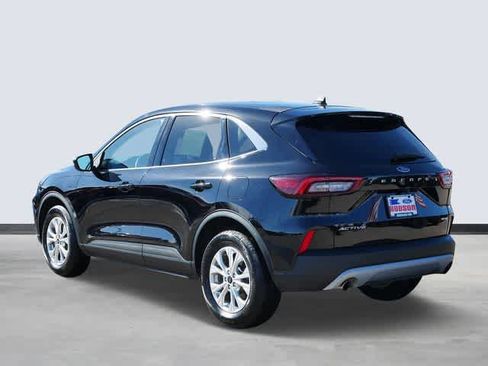 Used 2023 Ford Escape Active AWD/4WD image 3