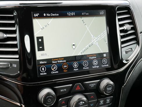 Used 2020 Jeep Grand Cherokee High Altitude AWD/4WD image 22