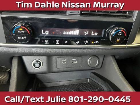 Used 2023 Nissan Rogue SV FWD image 29