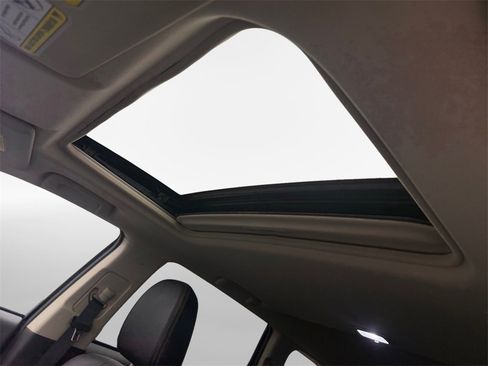 Used 2016 Mitsubishi Outlander GT image 22