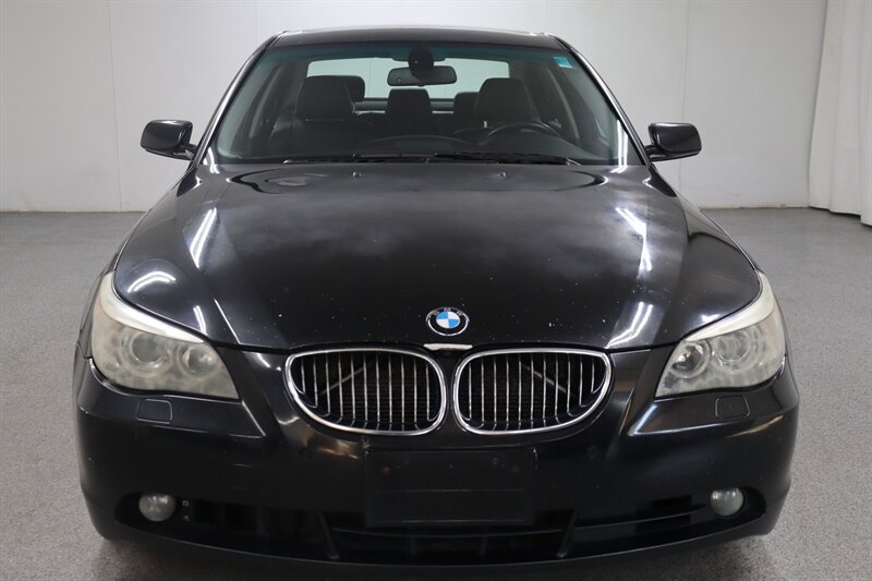 Used 2006 BMW 550i Sedan RWD image 2