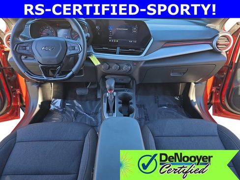 Used 2024 Chevrolet Trax RS image 9