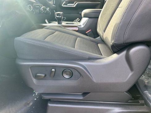 New 2026 GMC Sierra 1500 Elevation image 15