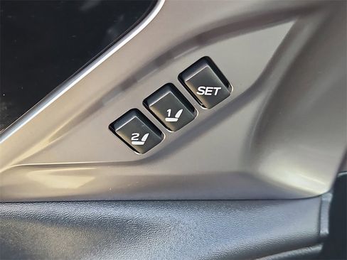 Used 2023 Subaru Outback Limited image 21