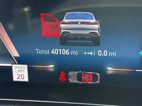 Certified 2025 BMW X6 xDrive40i image 22