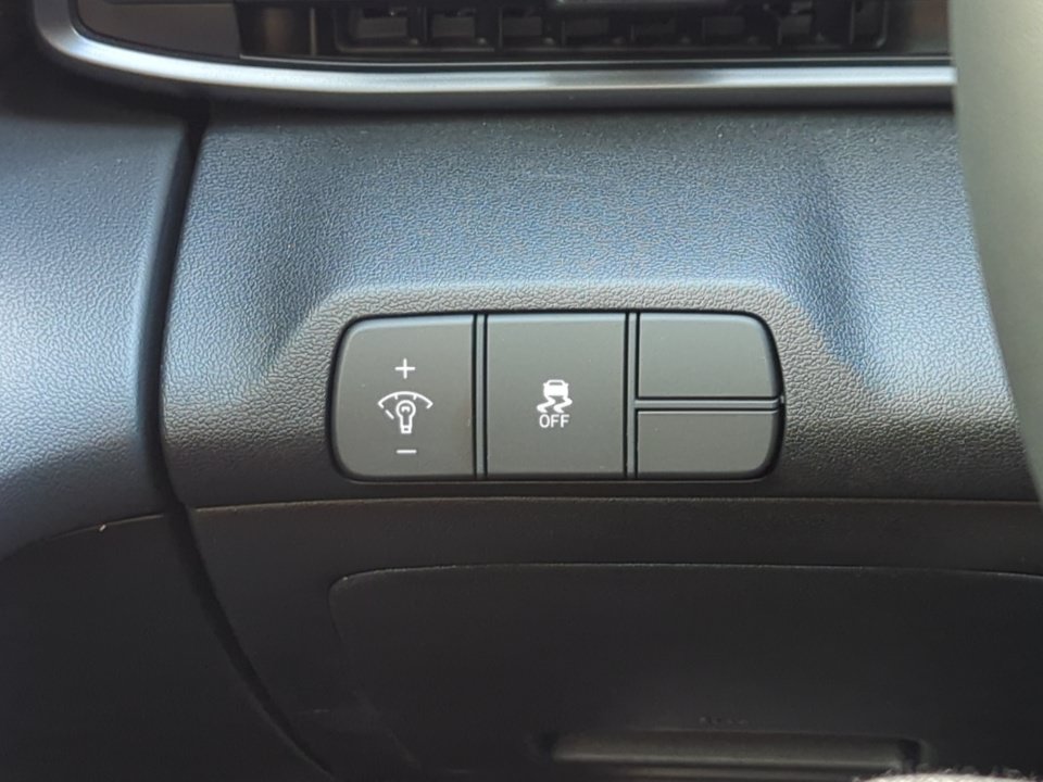 Certified 2026 Hyundai Elantra SEL Sport FWD image 27