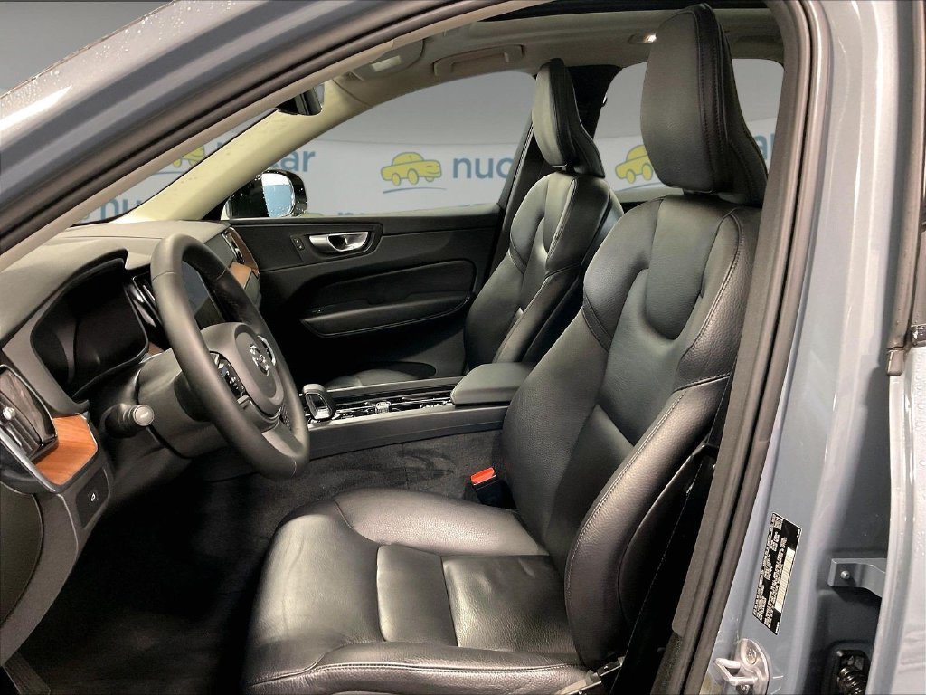 Used 2024 Volvo XC60 B5 Plus w/ Climate Package AWD/4WD image 10