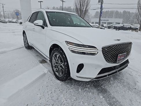 Used 2023 Genesis GV70 2.5T Advanced w/ Advanced Package image 11