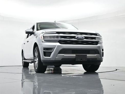 Used 2024 Ford Expedition Max Limited image 35