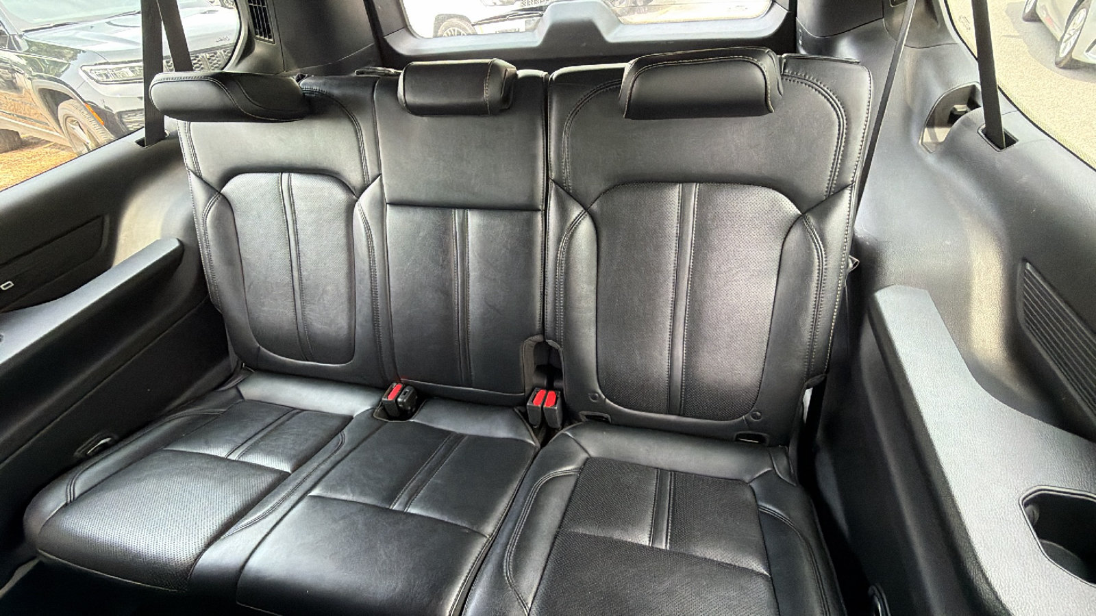 Used 2024 Jeep Wagoneer L Series II w/ Flexible Seating Group AWD/4WD image 25