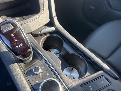 Used 2023 Cadillac XT6 Luxury image 32