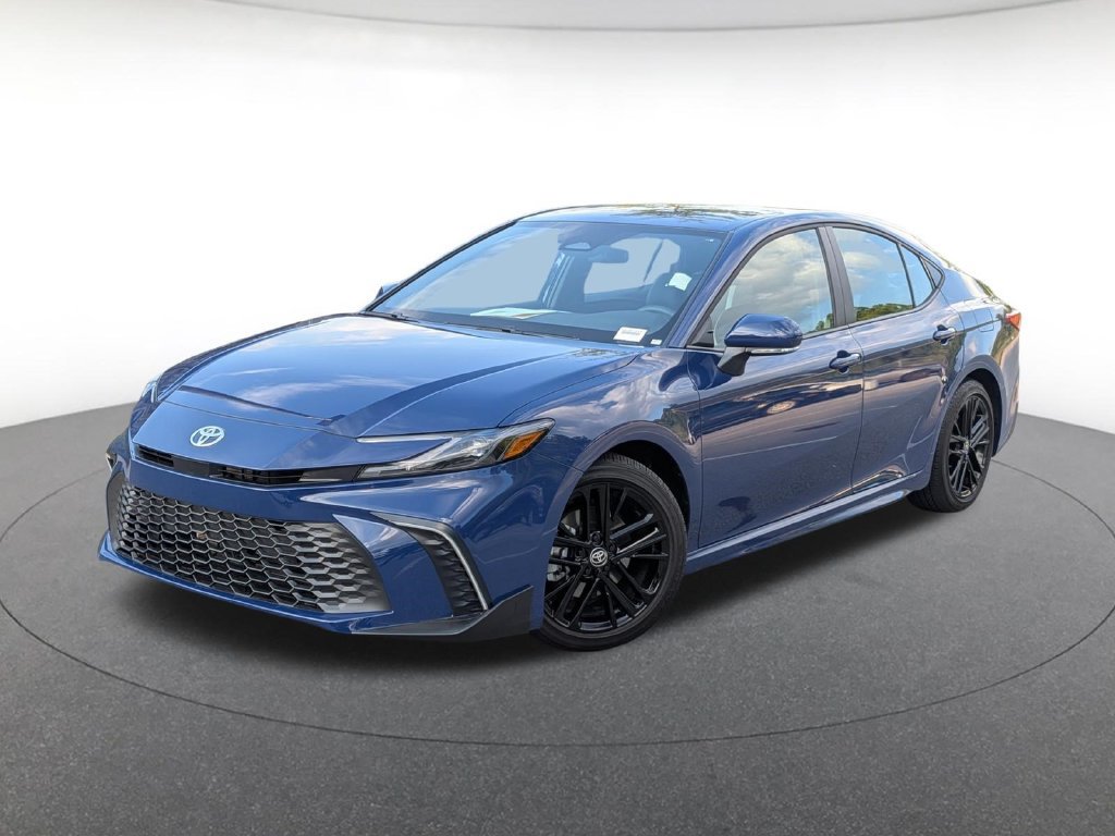 Used 2026 Toyota Camry SE FWD image 1
