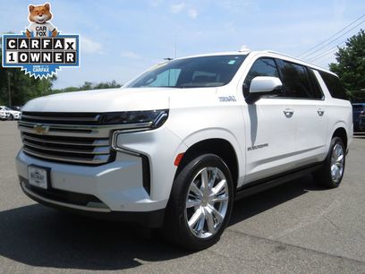 Used 2023 Chevrolet Suburban High Country w/ Premium Package 2