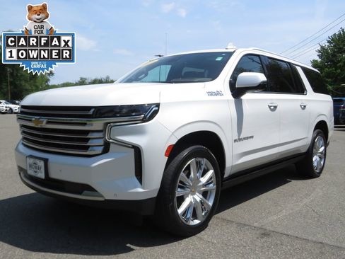 Used 2023 Chevrolet Suburban High Country w/ Premium Package 2 AWD/4WD image 1