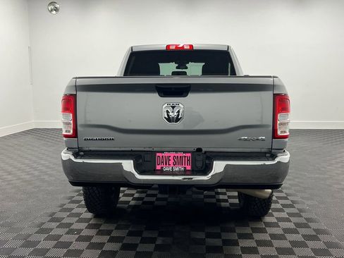 Used 2022 RAM 2500 Big Horn w/ Cold Weather Group image 9