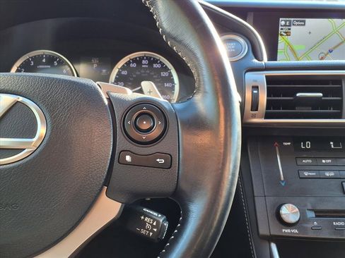 Used 2016 Lexus IS 200t image 11