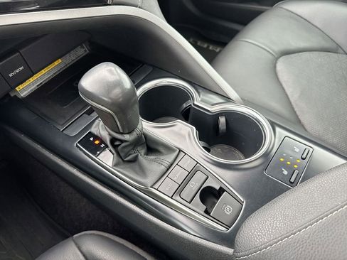 Used 2020 Toyota Camry XSE image 17