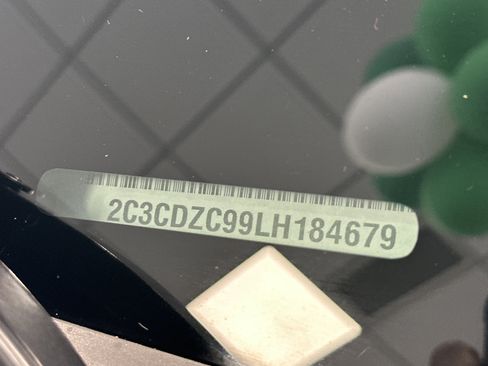 Used 2020 Dodge Challenger SRT Hellcat image 30