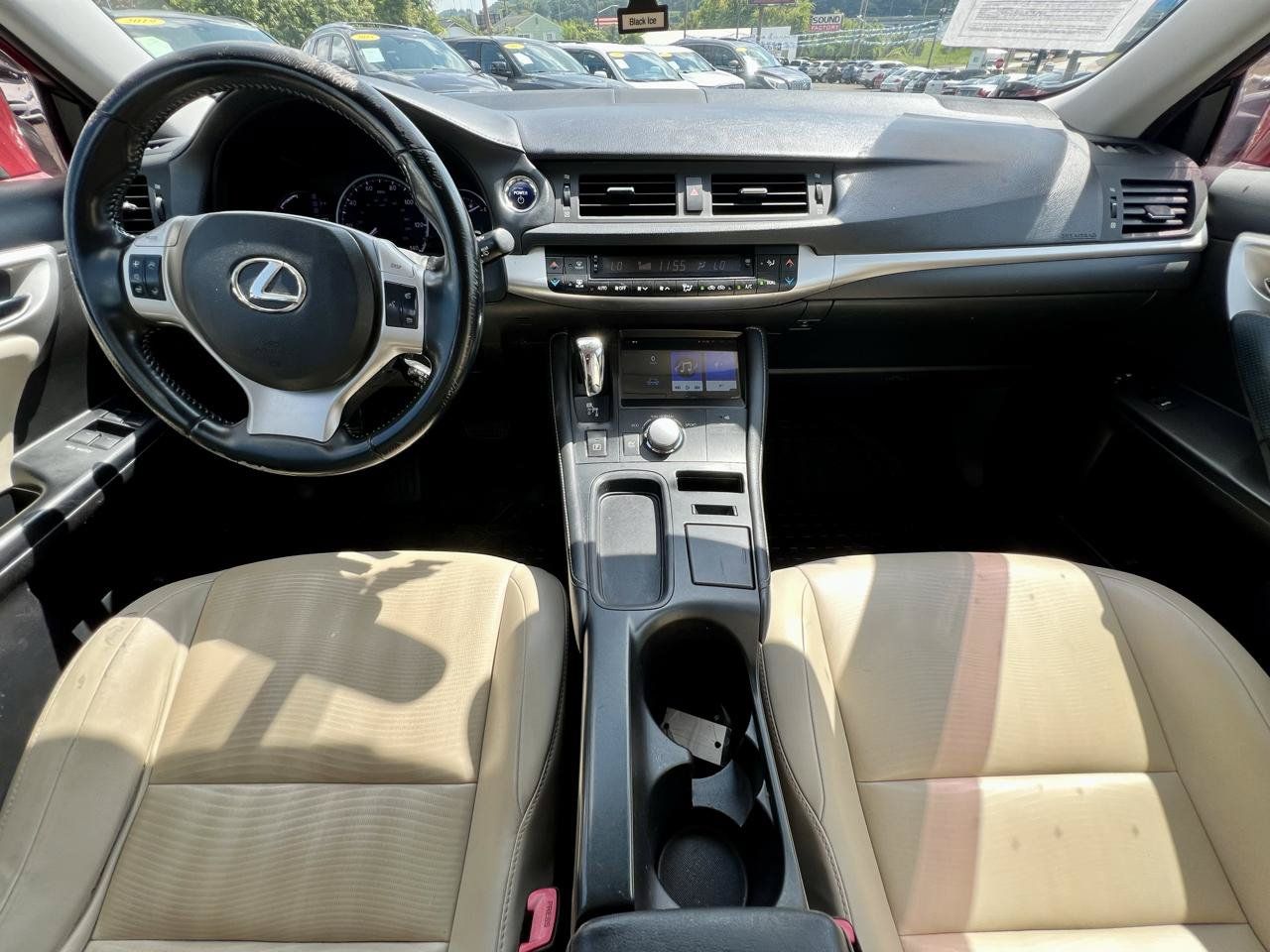 Used 2011 Lexus CT 200h FWD image 17