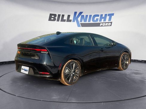 Used 2024 Toyota Prius XLE image 8