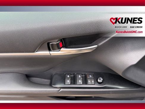 Used 2019 Toyota Camry XLE w/ Driver Assist Package FWD image 9