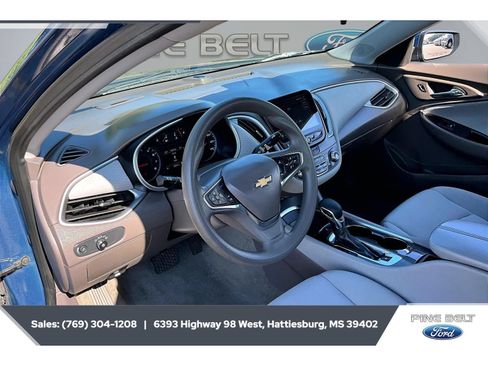 Used 2024 Chevrolet Malibu LT FWD image 12