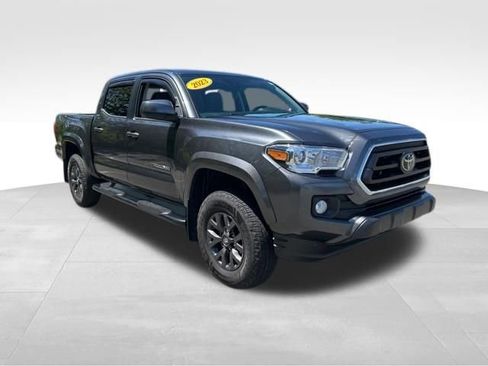 Used 2023 Toyota Tacoma SR5 AWD/4WD image 7