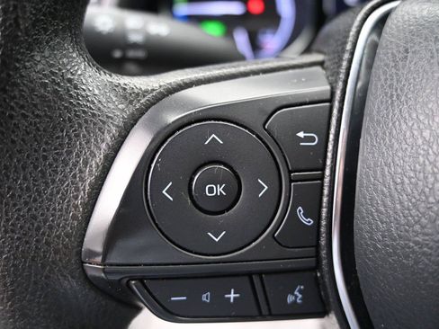Used 2020 Toyota Camry LE FWD image 7