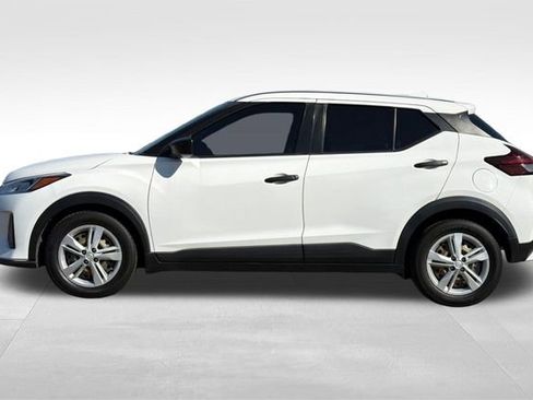 Used 2021 Nissan Kicks S FWD image 8