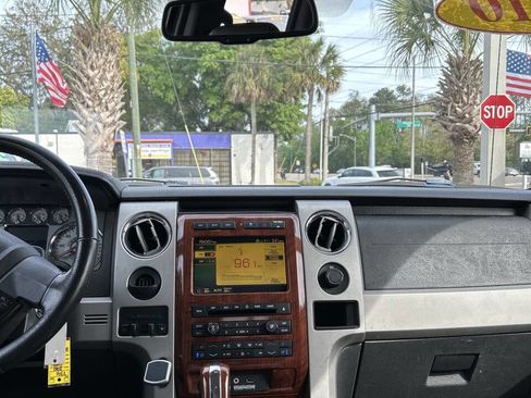 Used 2010 Ford F150 Lariat image 16