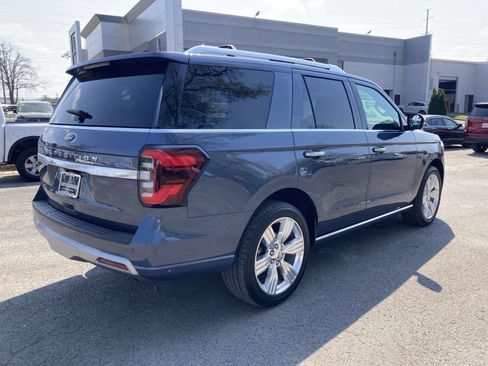 Used 2022 Ford Expedition Platinum image 3