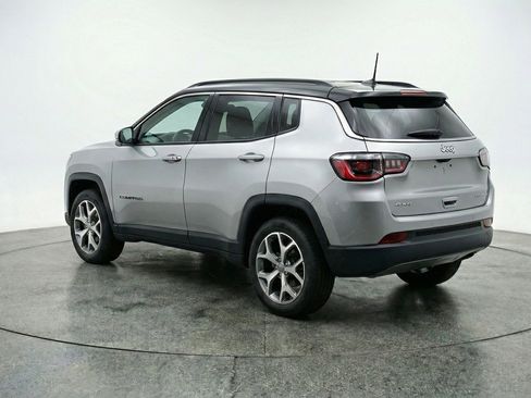 Used 2025 Jeep Compass Limited image 6