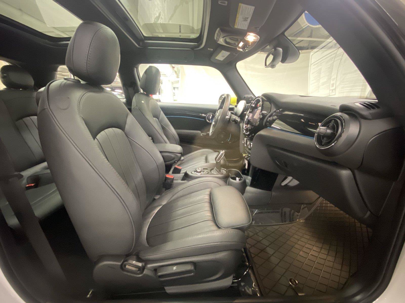 Used 2024 MINI Cooper SE FWD image 30