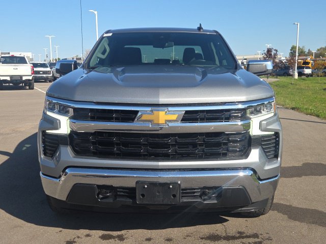 Used 2024 Chevrolet Silverado 1500 LT AWD/4WD image 3