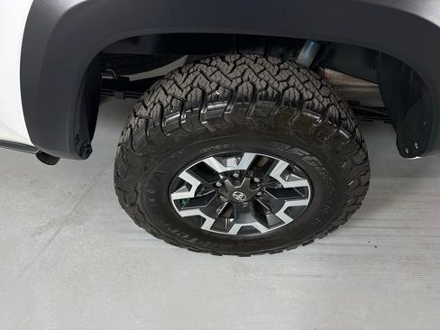 Used 2023 Toyota Tacoma TRD Off-Road AWD/4WD image 12