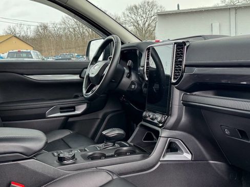 Used 2024 Ford Ranger Lariat w/ FX4 Off-Road Package image 14