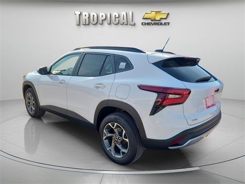 New 2026 Chevrolet Trax LT image 3