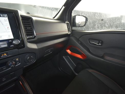 Used 2024 Nissan Frontier PRO-4X w/ Off-Road Protection Package image 26