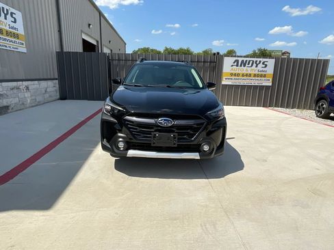Used 2025 Subaru Outback Limited AWD/4WD image 2