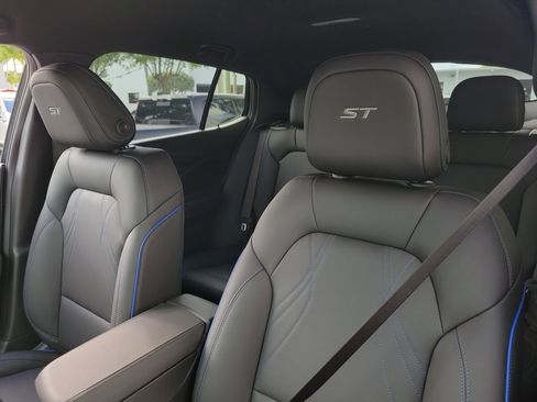 New 2026 Buick Envista Sport Touring image 21